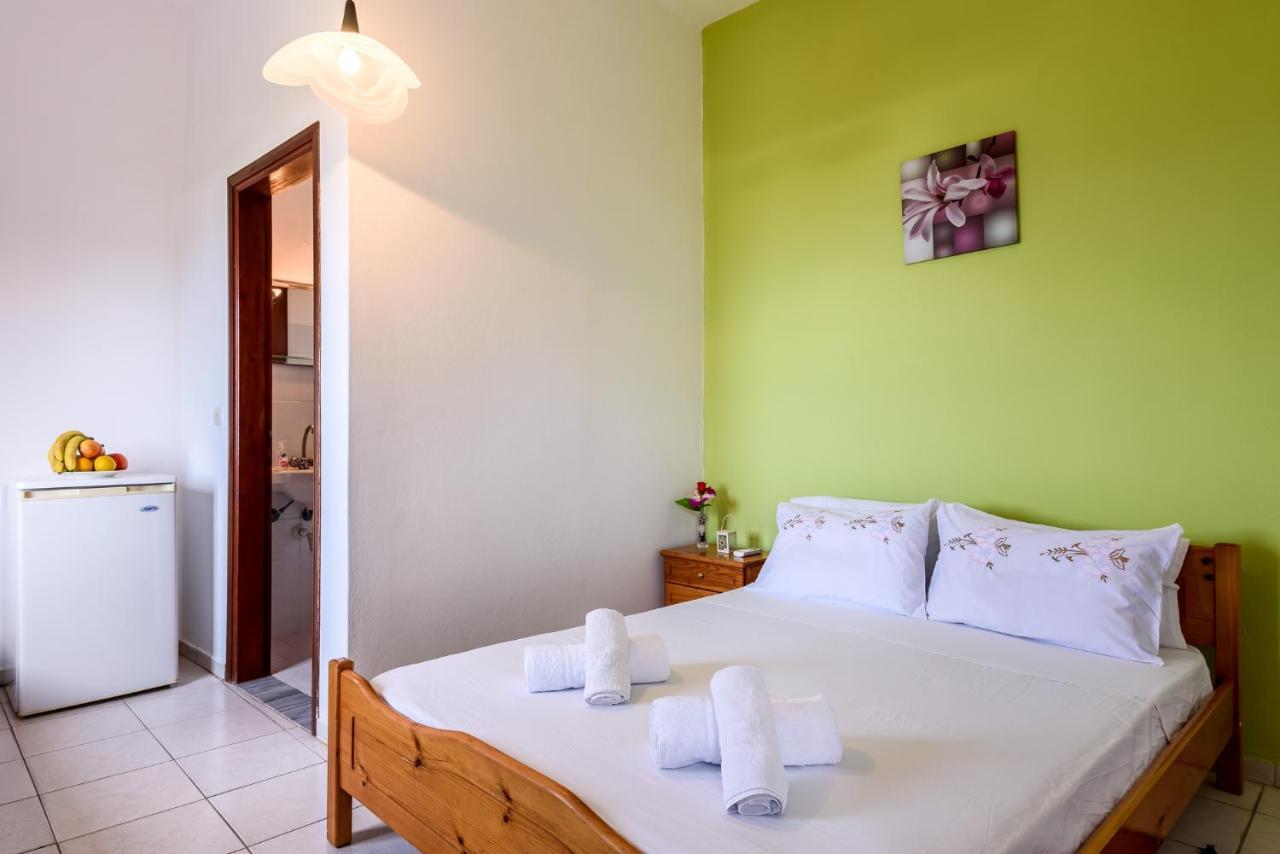 Antonis Studio Apartment Sfinarion Bagian luar foto